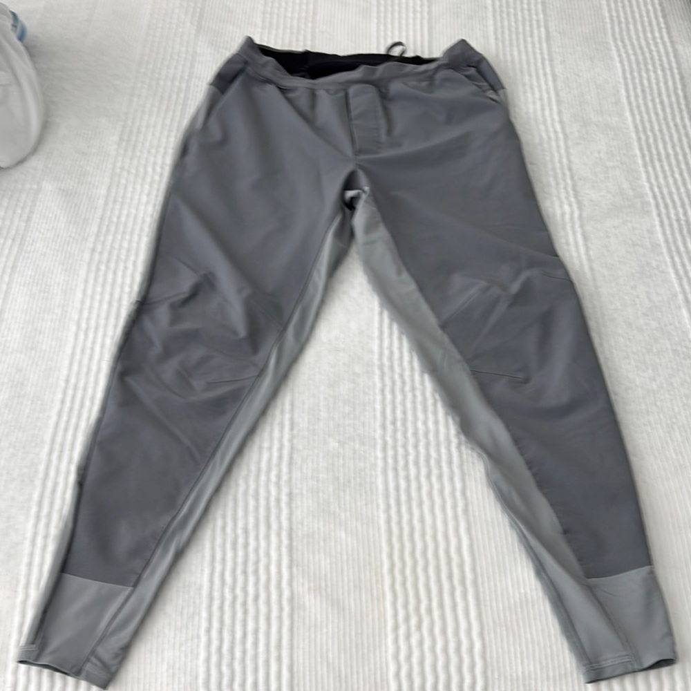 Men's lululemon Gray athletic Pants